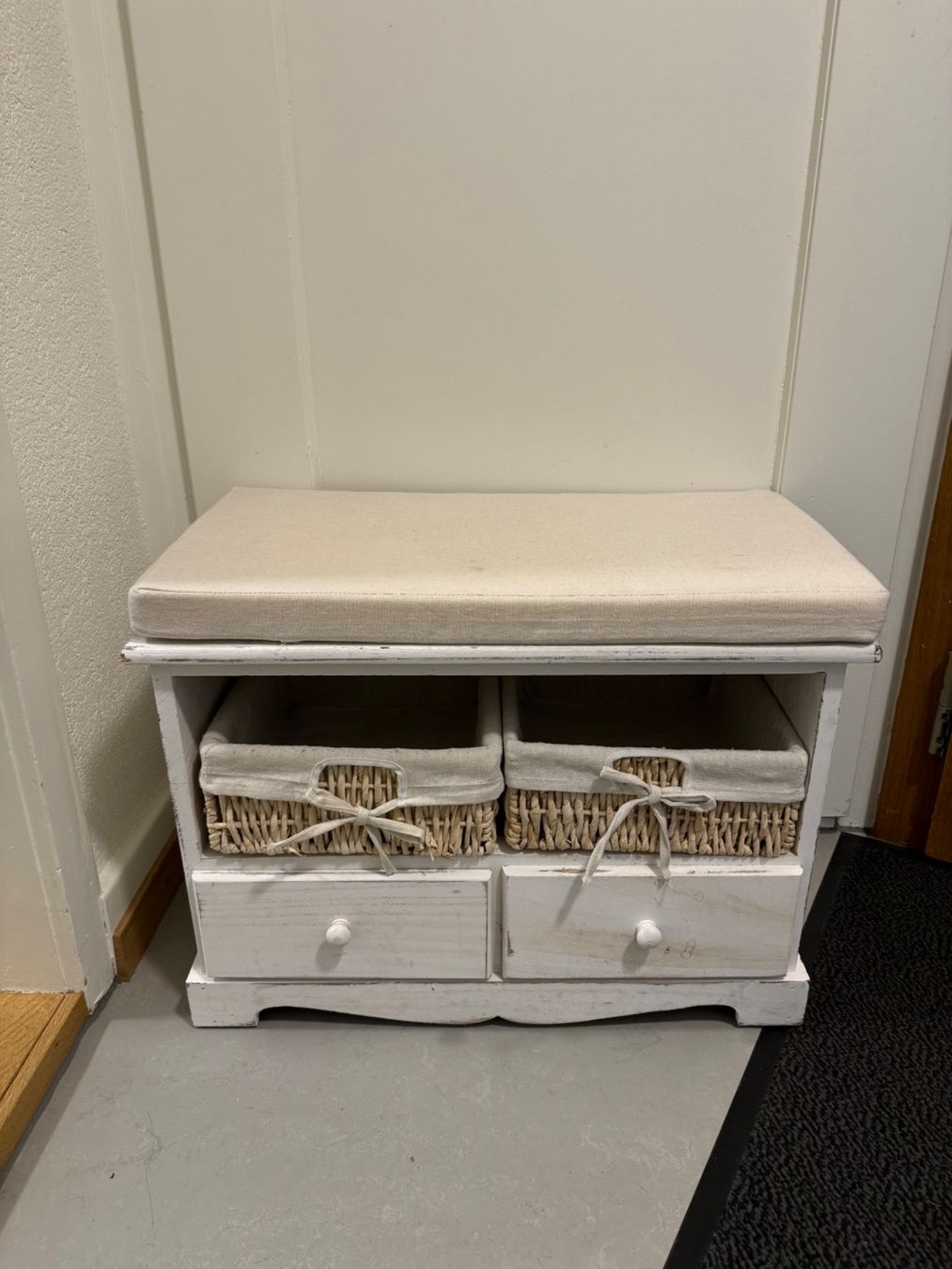Guardaroba: Sitzbank shabby chic – Nuovo (secondo la descrizione) da Köniz venduto da blacksofa