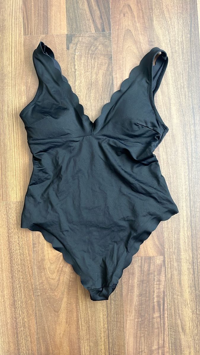 Maillots de bain & Bikinis: Badeanzug schwarz nahtlos Gr. 36 – D'occasion à Liebefeld par ste_xr78