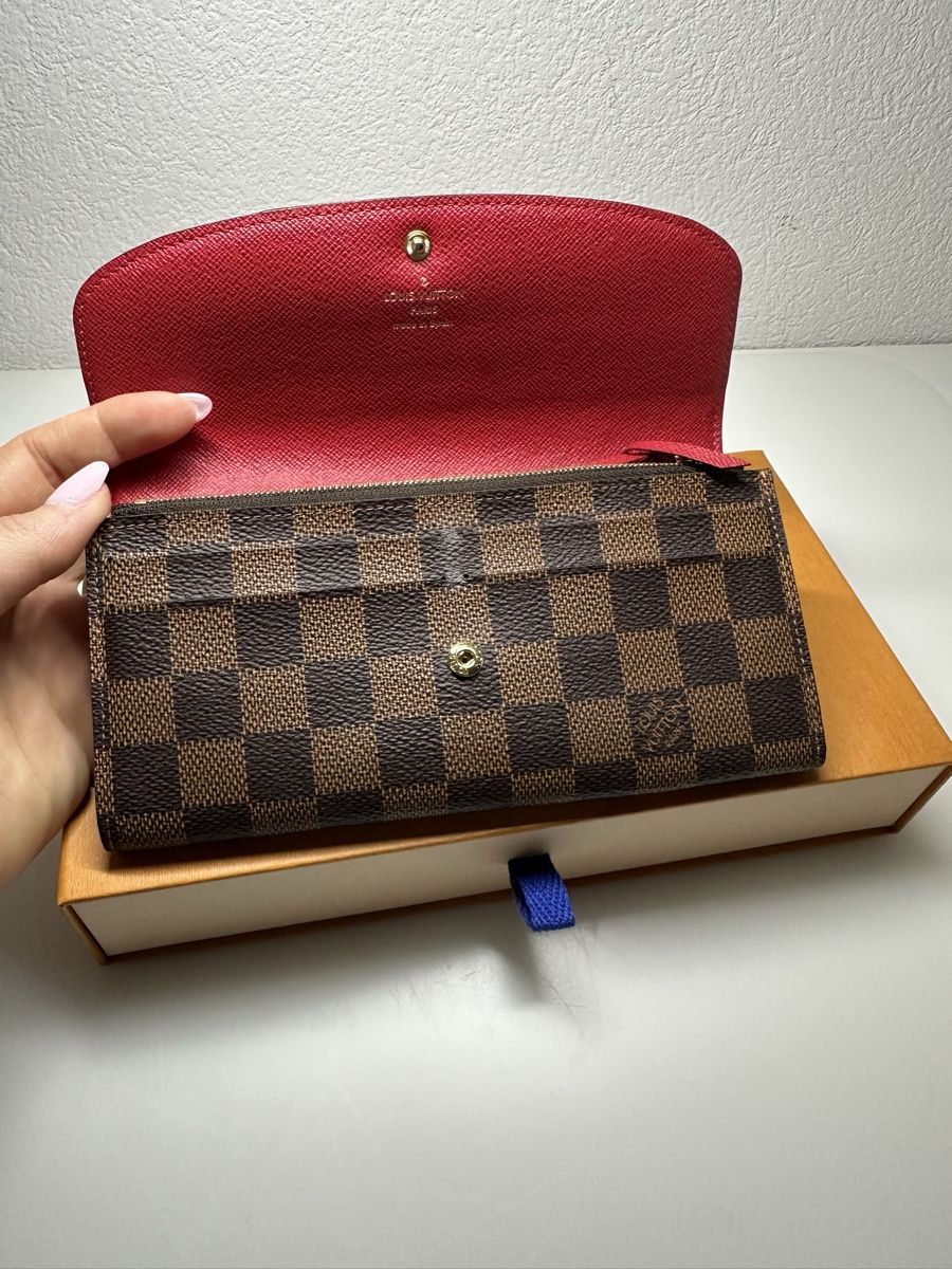 Louis Vuitton Portamonete: Louis Vuitton portefeuille Émilie rouge – Nuovo (secondo la descrizione) da Courgevaux venduto da missceline5 3