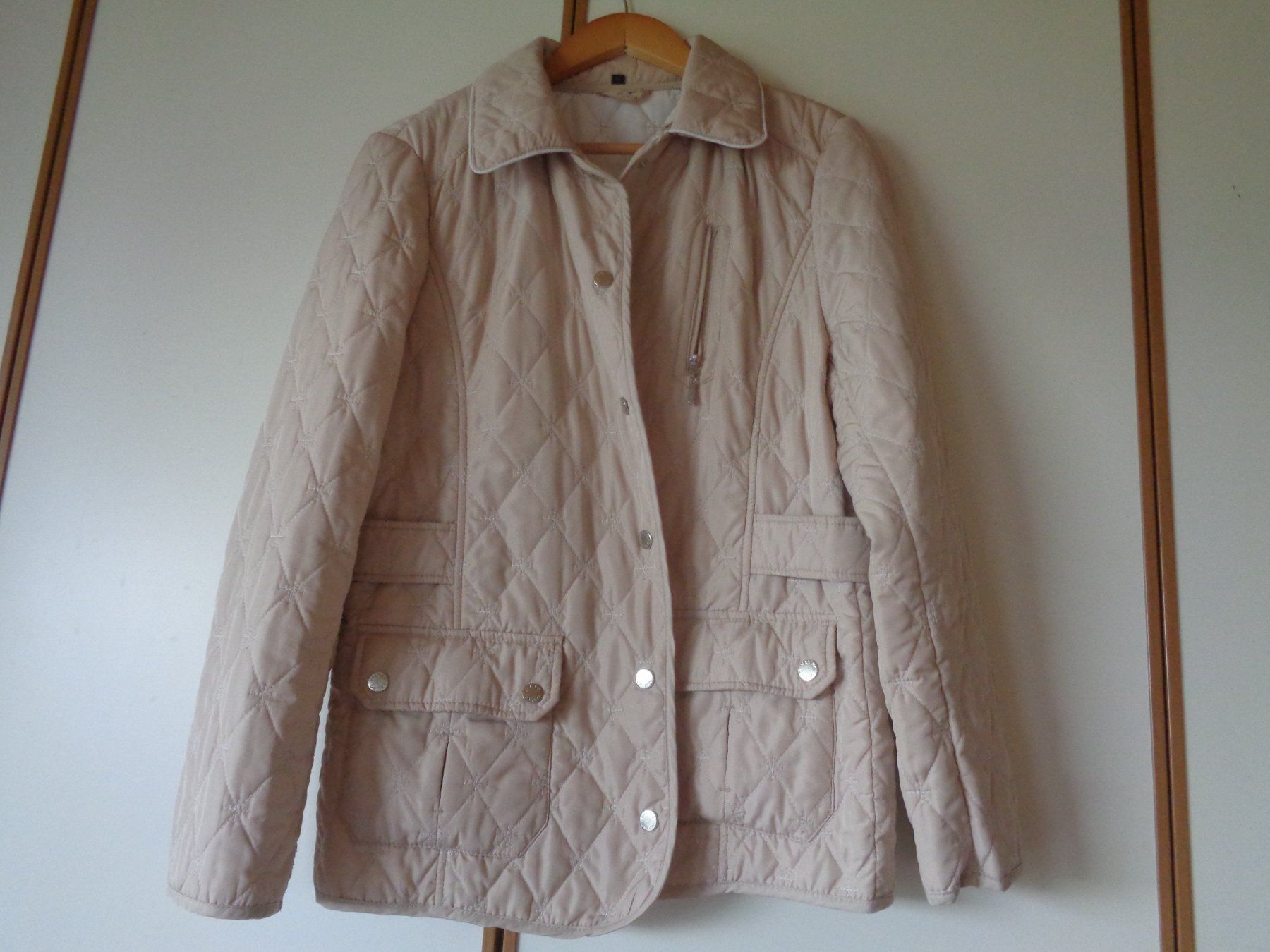 Jacken: Übergangsjacke  VALINO TOP Zustand – Neu (gemäss Beschreibung) aus Frauenkappelen von ninanu80