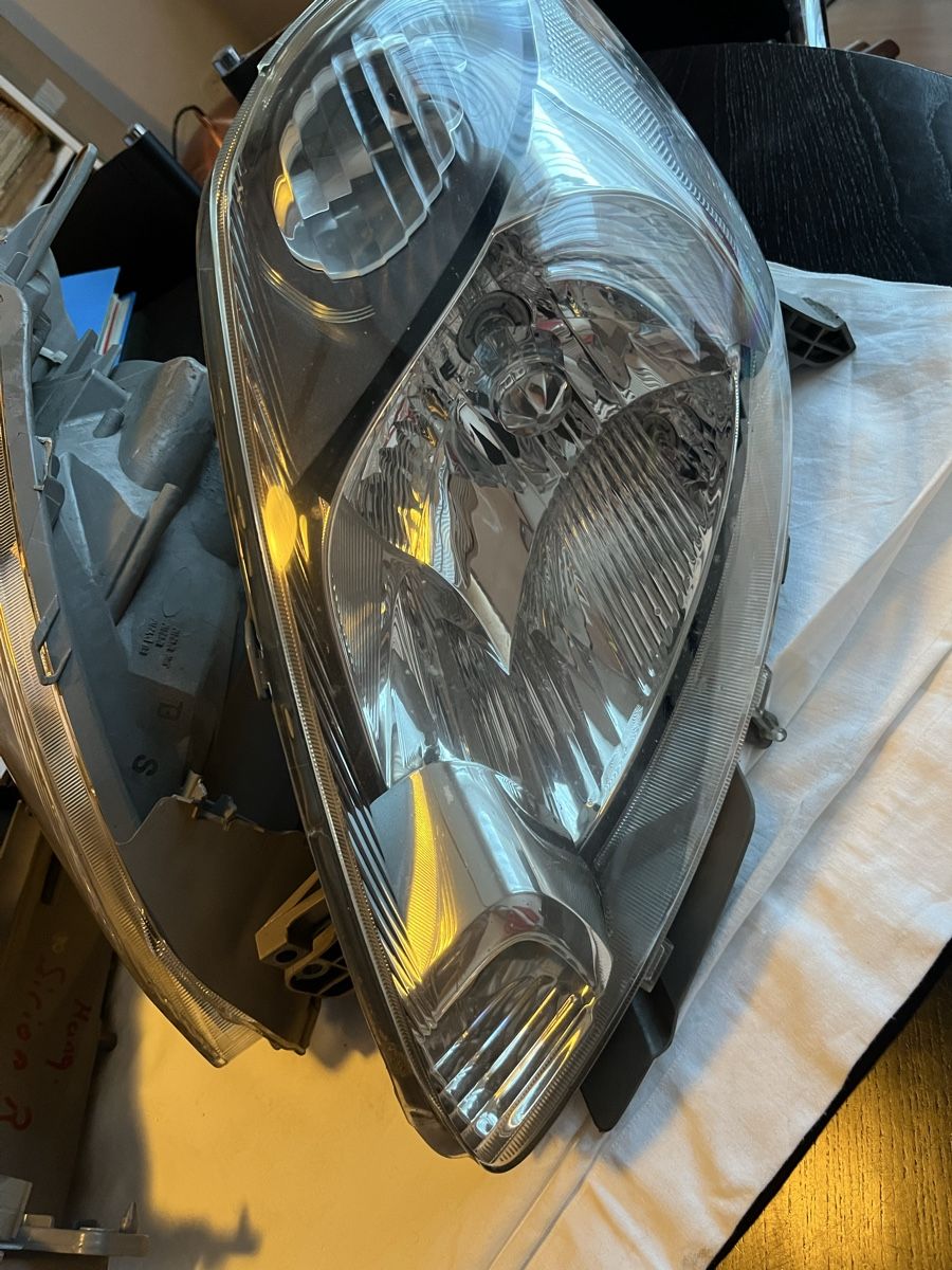 Fari: Daihatsu Frontscheinwerfer Defekt 3stk – Difettoso da bretzwil venduto da nightflasher 1