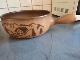 Beau CAQUELON, en terre cuite. Made in SWIZERLAND