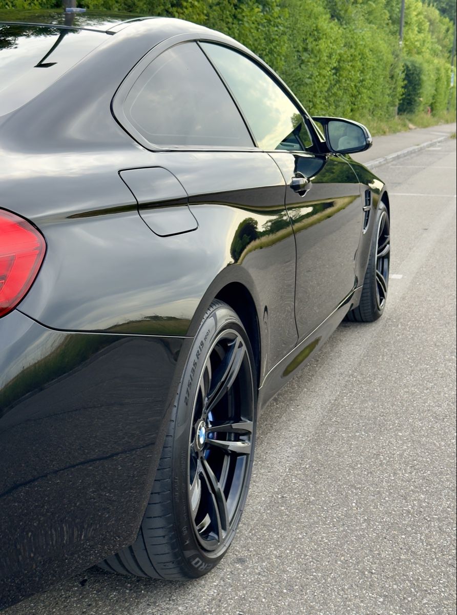 BMW Toutes les pièces auto: Bmw M4 Handschaltung  – D'occasion à Basel par mat_tt82 4