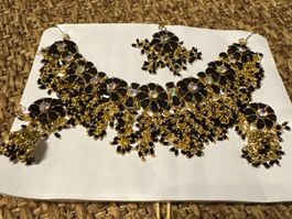 Schmuckset Halskette Ohrringe schwarz gold neuwertig
