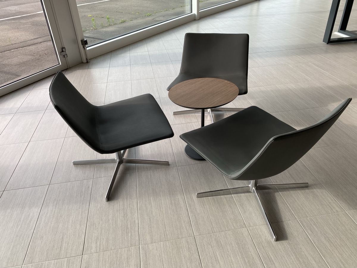 Set di tavolo e panche: Tisch und drei Stühle – Usato da Hägglingen venduto da Karin0802 6