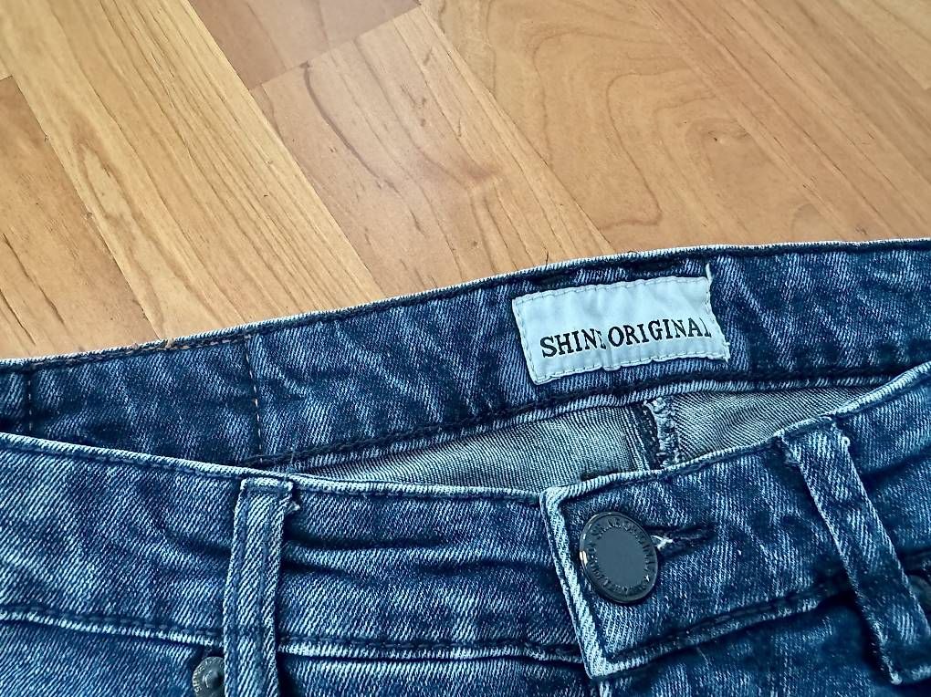 Pull&Bear Jeans: 2 Paar Jeans, Shine und Pull&Bear 29/30 und 29/32 – Neuf (Voir description) à Schüpbach par digase 1