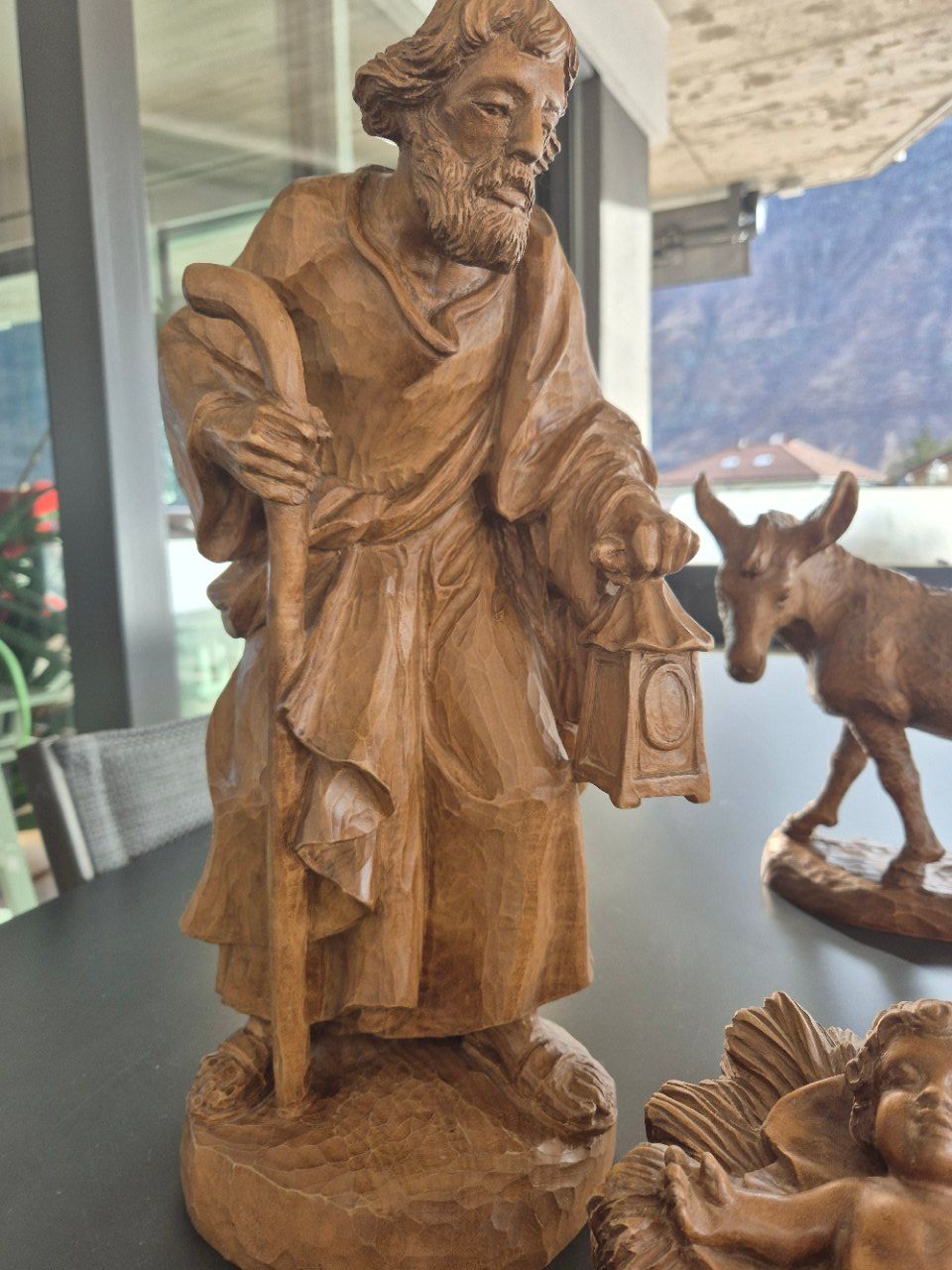 Toutes les décorations: Krippe gross-echtes Holz von Schnitzer CH Sutter – D'occasion à Lalden par aneleh58 3
