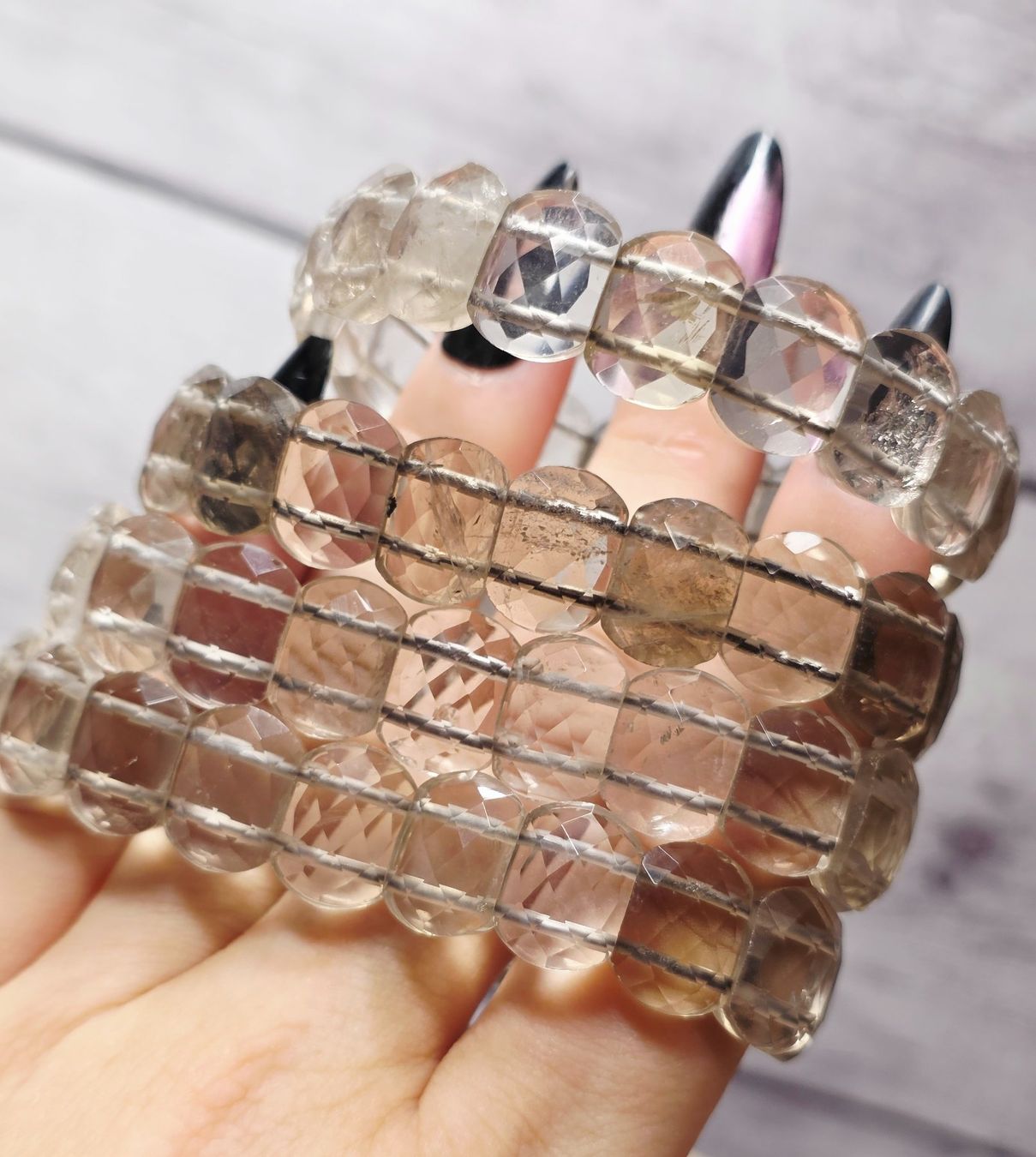 Minerali & Pietre curative: Klares facettiertes Rauchquarz Softbangle Armband – Nuovo e nell'imballaggio originale da Matzingen venduto da Shay_Crystalz 2