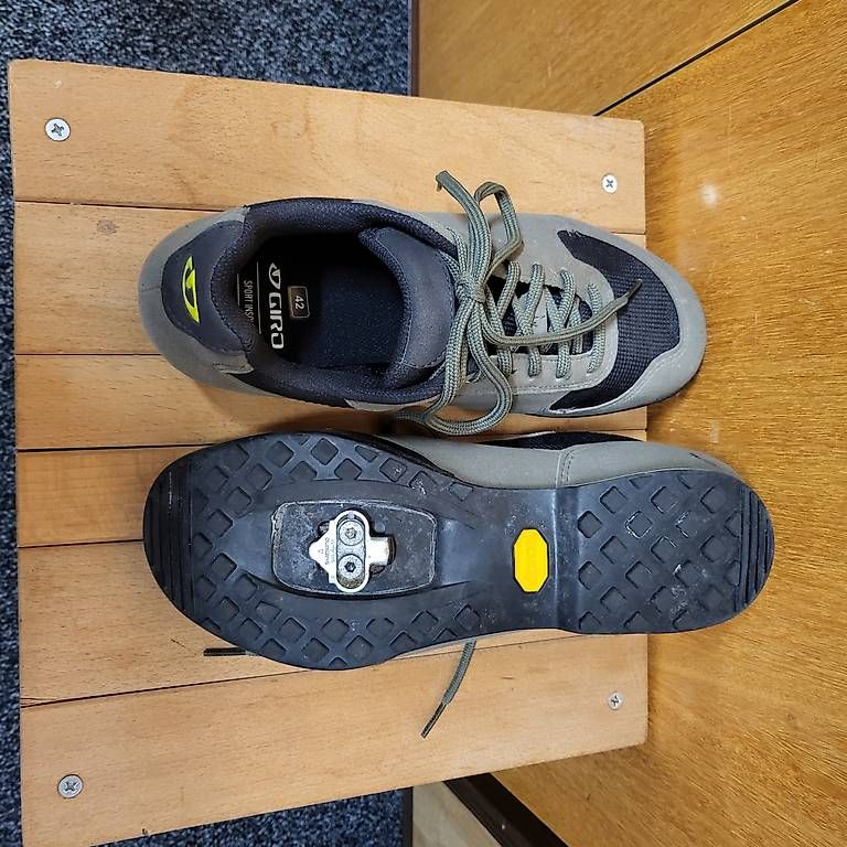 Chaussures hommes: Giro Radschuhe, Grösse 42,  – D'occasion à Sursee par Materialverwalterin 2