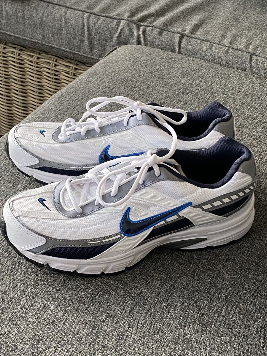 Nike Herrenschuhe: Nike Sneaker – Neu und originalverpackt aus Thun von reb_qd7f