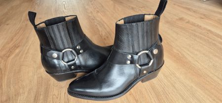 Cowboystiefel aus Leder Gr 38 von Grenson