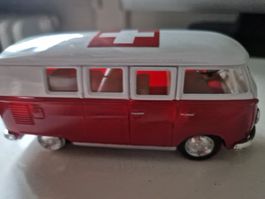 VW T1 Modellauto rot/weiss mit Kreuz