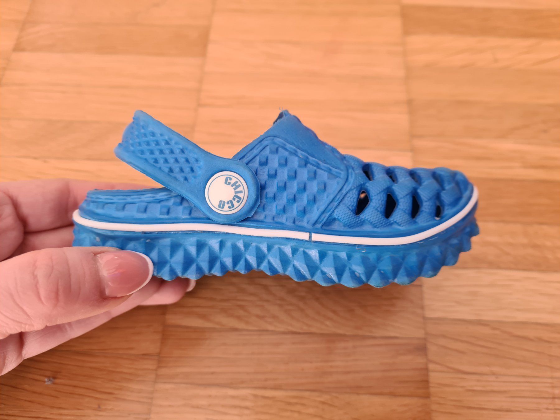 Scarpe per ragazzi: CHICCO Badeschuhe Gr. 21 – Usato da Jona venduto da Good_luck_ 6