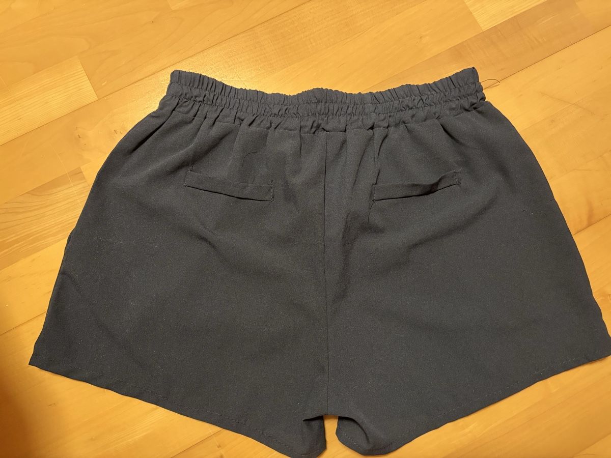 Hosen: Kurze Hose dkl blau – Gebraucht aus Kesswil von Branca-01 5