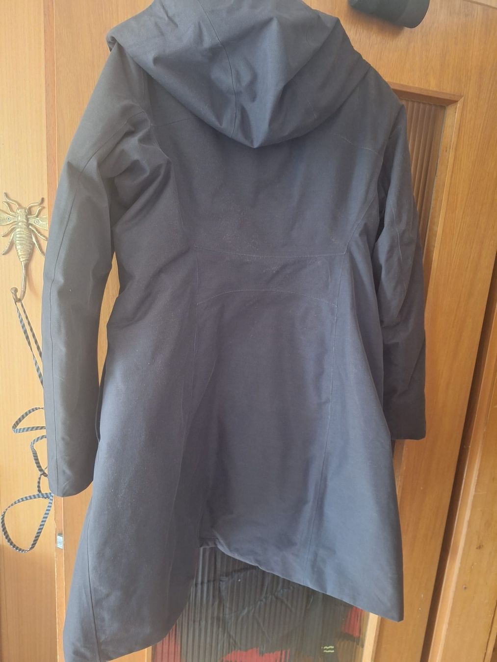 Arcteryx Mäntel: Arc'teryx Daunenparka Dunkelgrau – Gebraucht aus Winterthur von _lxeah 2