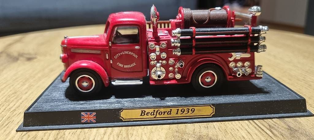 Modellini d'auto: Feuerwehr Bedford – Usato da Landquart venduto da Predi91