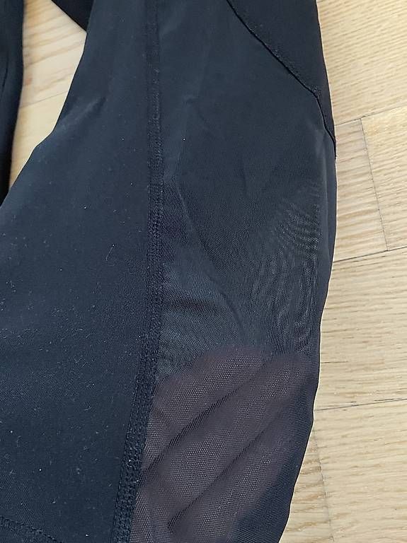 H&M Leggings: Umstandsleggings Sporthose – Usato da Brütten venduto da Snowkiwi 1