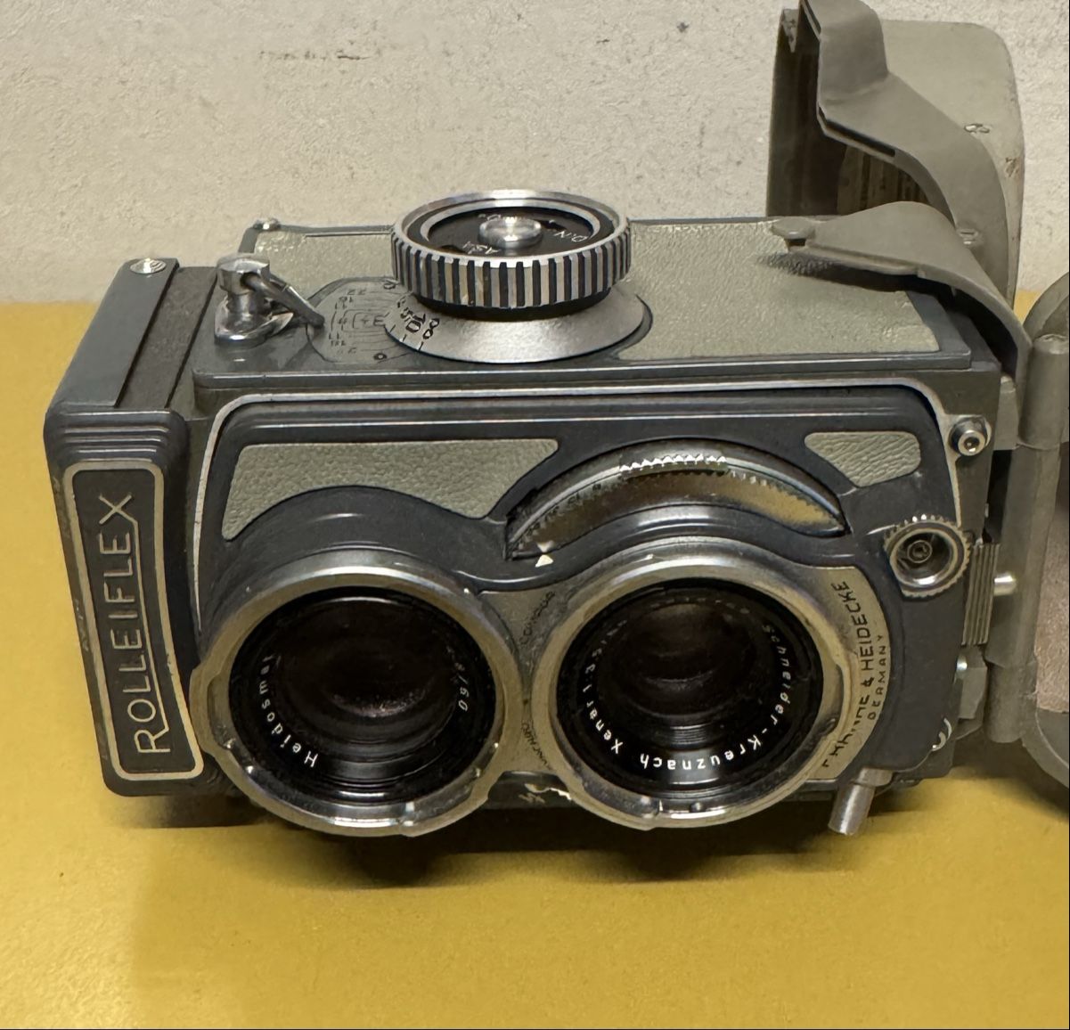 Rollei Fotocamera: Fotoapparate Rolleiflex – Usato da Schlieren venduto da Freundlich02