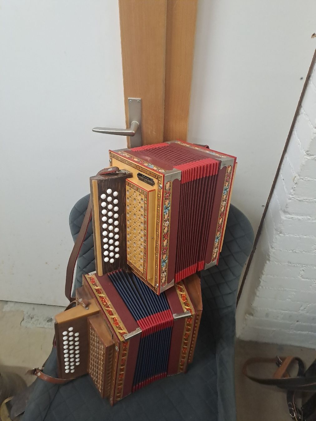 Instruments de musique: 2 schwyzerorgeli – D'occasion à Villeneuve par BibiVintage 6