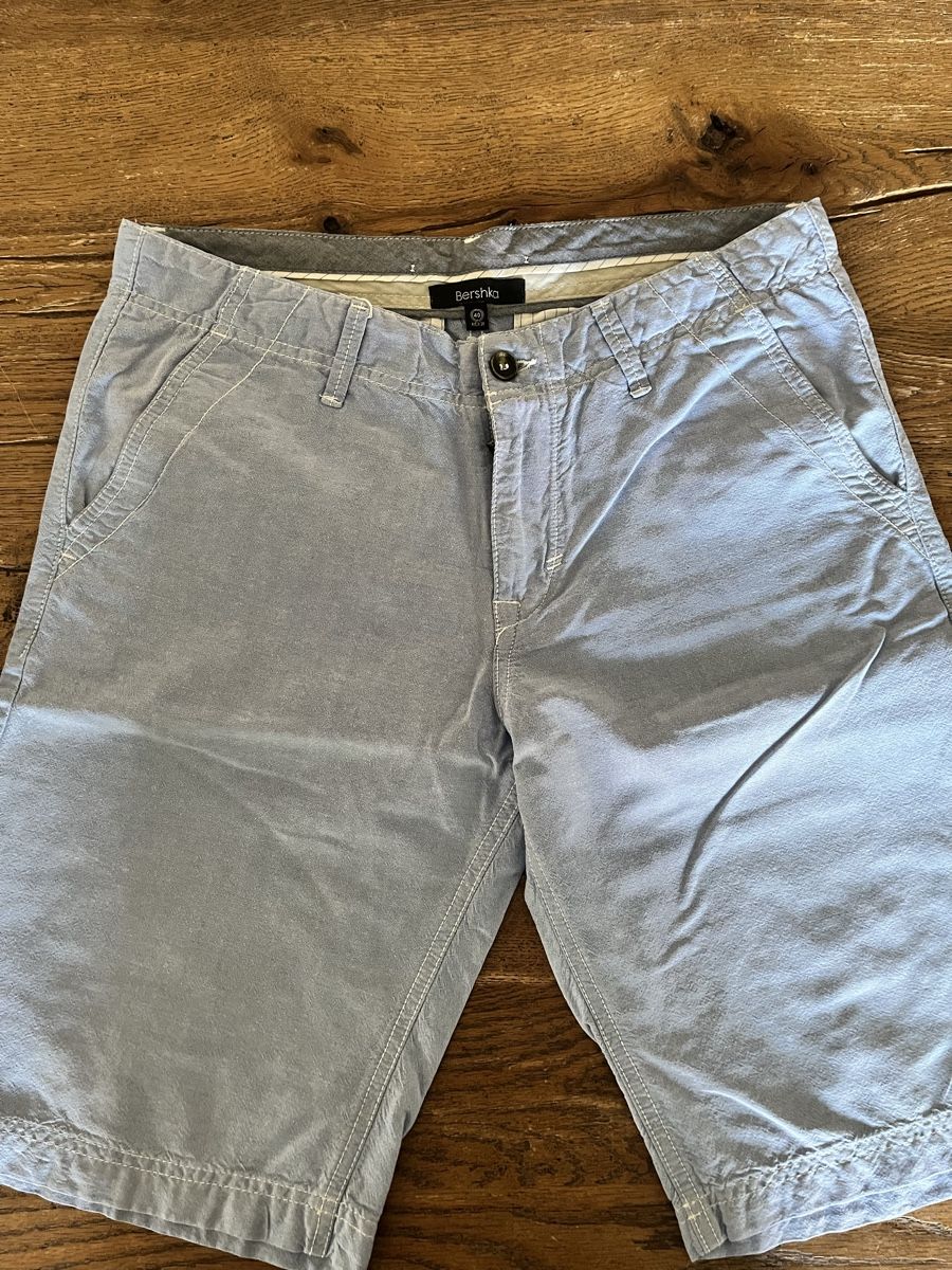 Pantaloni: Bershka Bermudas – Usato da Chur venduto da Mbadimeischter