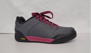 Giro Damenschuhe: GIRO Riddance W Shoe dark shadow/berry 39 – Neu und originalverpackt aus Giswil von mai_k7x7