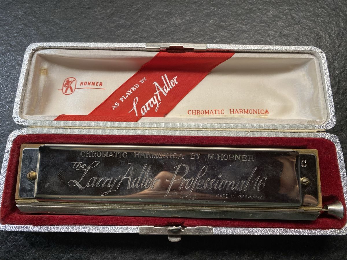 Hohner Strumenti musicali: Mundharmonika Hohner, The Larry Adler Professional 16 – Usato da Helgisried-Rohrbach venduto da Ginger2014