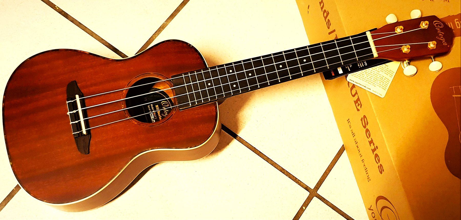 Musikinstrumente: Concert-Ukulele  ORTEGA  RU 11 mit Etui – Neu (gemäss Beschreibung) aus Wöschnau von Musikhaus-Luethy5012 1