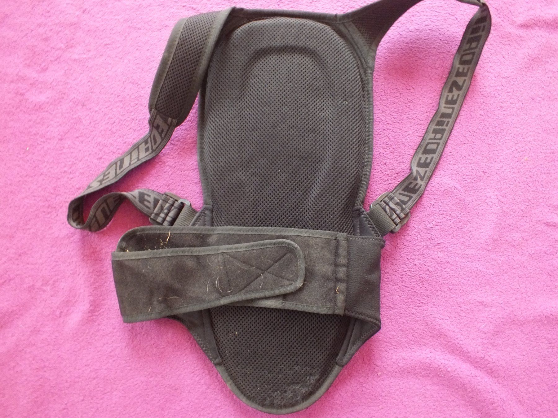 Dainese Protezioni & Imbottiture: Dainese Ski/Snowboard Protektor / Rückenprotektor Gr. S – Usato da Müllheim Dorf venduto da Seeeule01 5