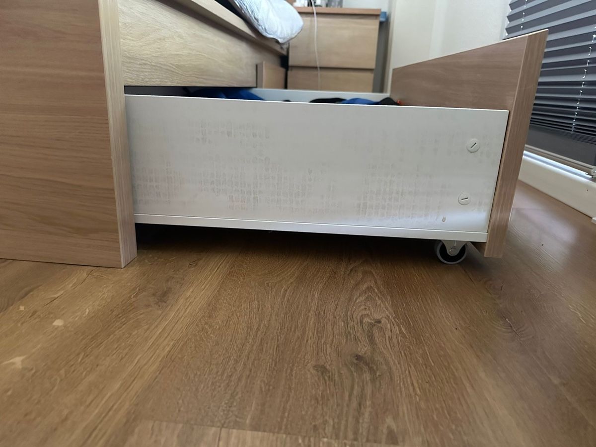 Betten: Bett MALM 180x200cm – Gebraucht aus Winterthur von Kinuz13 1