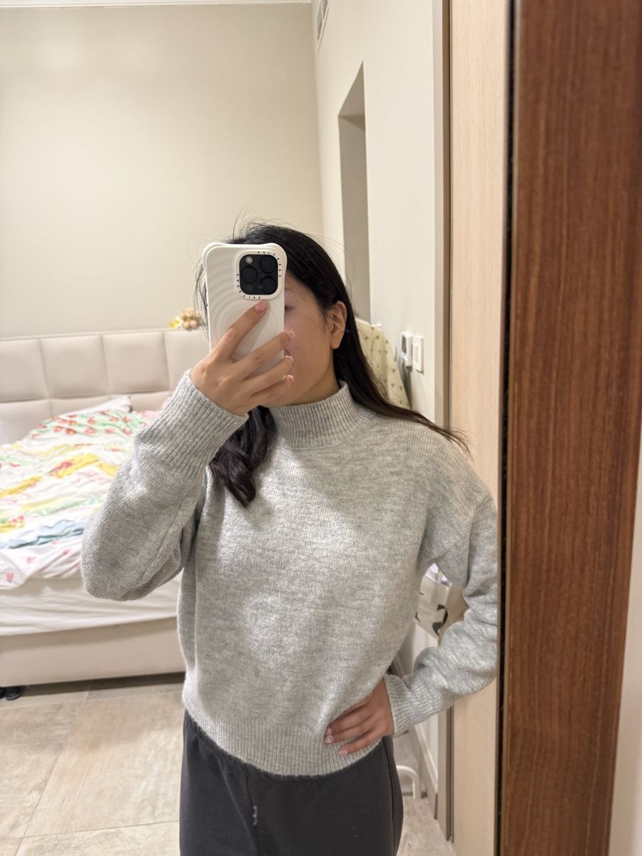 Top: Grey High Neck wool jumper – Nuovo (secondo la descrizione) da Zürich venduto da dam_t7hk