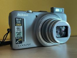 Nikon Coolpix S9300 Zoomkamera Reisekamera 