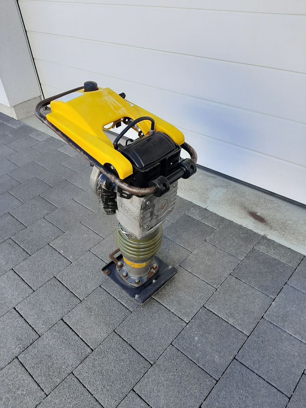 Wacker Neuson Tutte le macchine: Grabenstampfer Rammer Wacker Neuson – Usato da Rain venduto da Kleinmoto 2