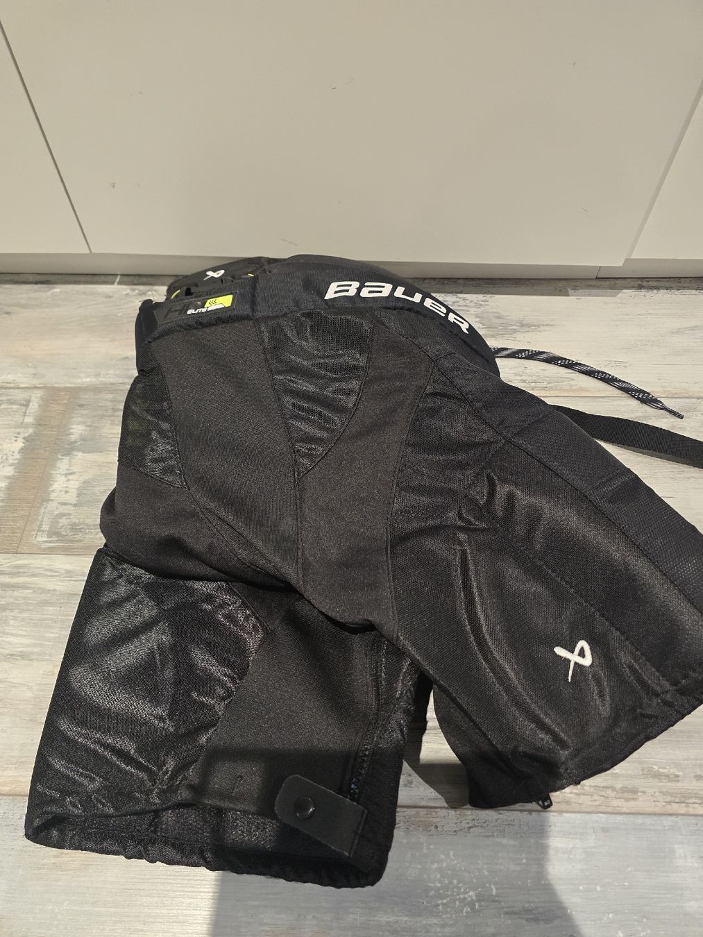 Bauer Protezioni & Imbottiture: bauer hp elite jr medium – Nuovo (secondo la descrizione) da vallon venduto da Djsubway 1