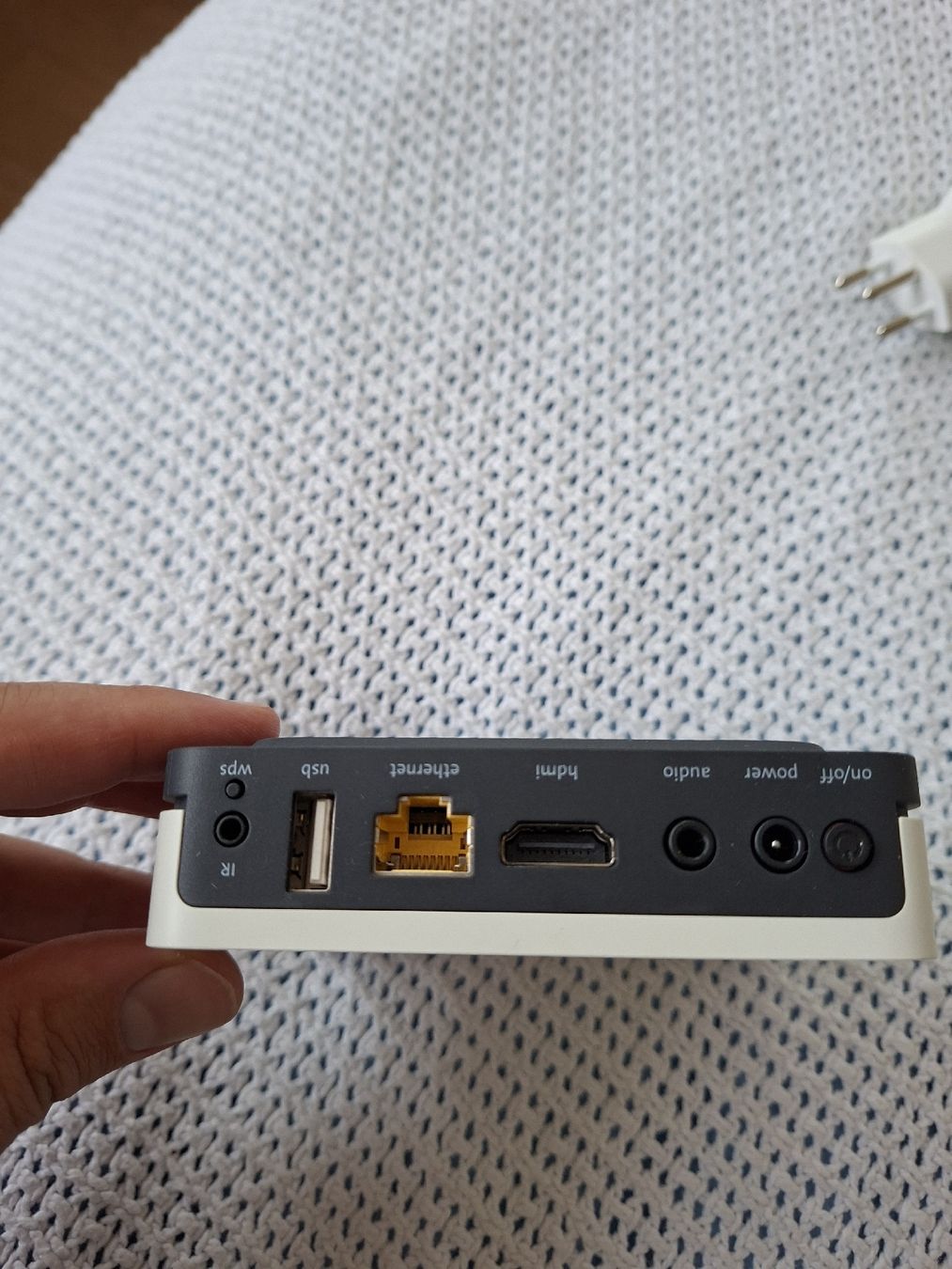 Swisscom Modem & Router: Swisscom UHD-Set: Internet-Box Standard & TV-Box IP1400 – Usato da Rorschach venduto da Stirnrunzler 2