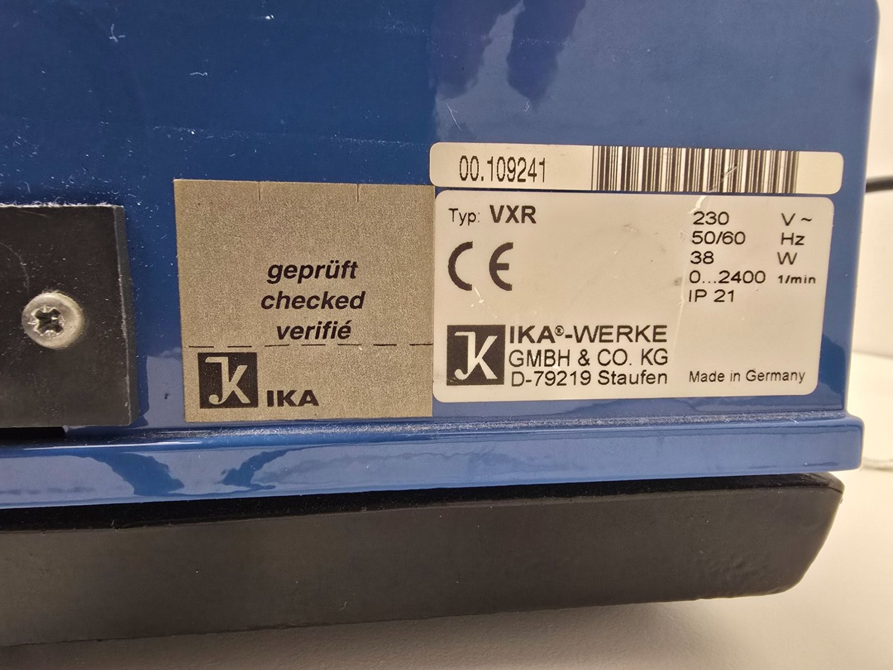 Tutte le macchine: IKA VIBRAX VXR – Usato da Niederdorf venduto da LeptonAG_Labor 5