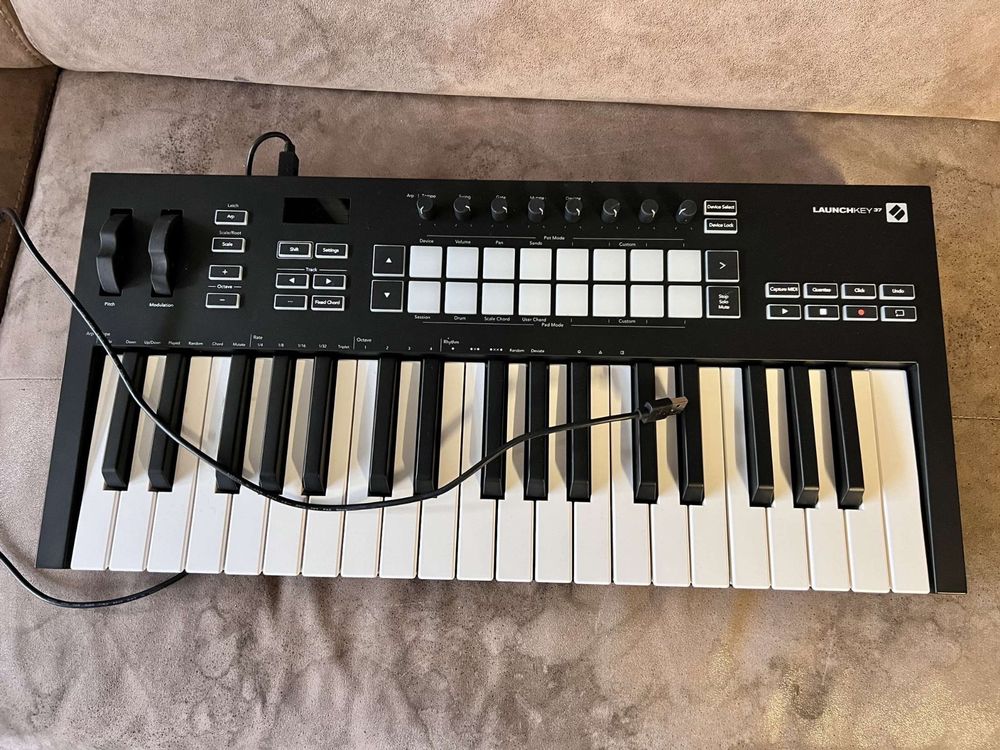 Novation Launchkey 37 Keyboard | Kaufen auf Ricardo