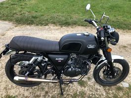 Moto Mash Black Seven 125