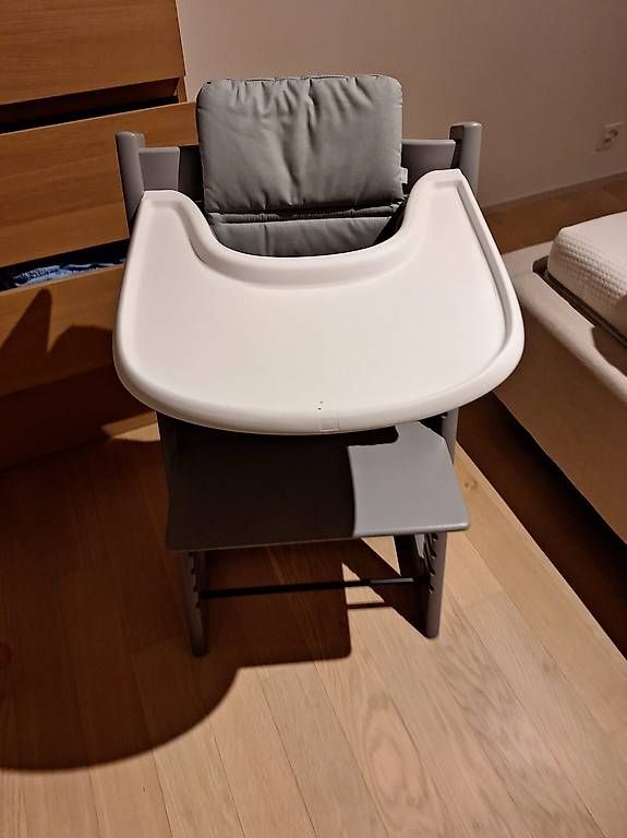 Seggioloni: Modern Baby High Chair  – Usato da Zürich venduto da MatShopping 1