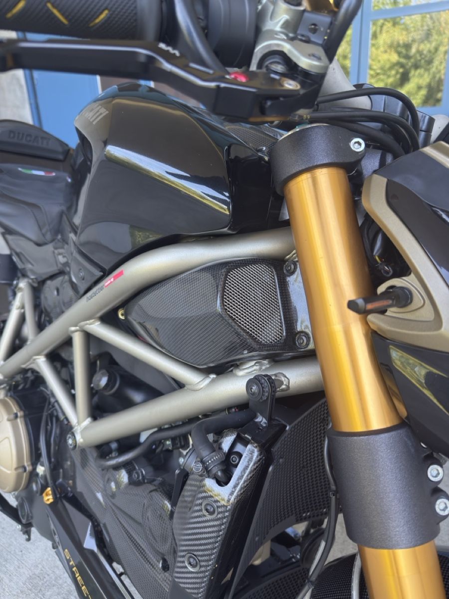 Ducati Strada: Ducati Streetfighter 1098S – Usato da Zürich venduto da benoitZH 5