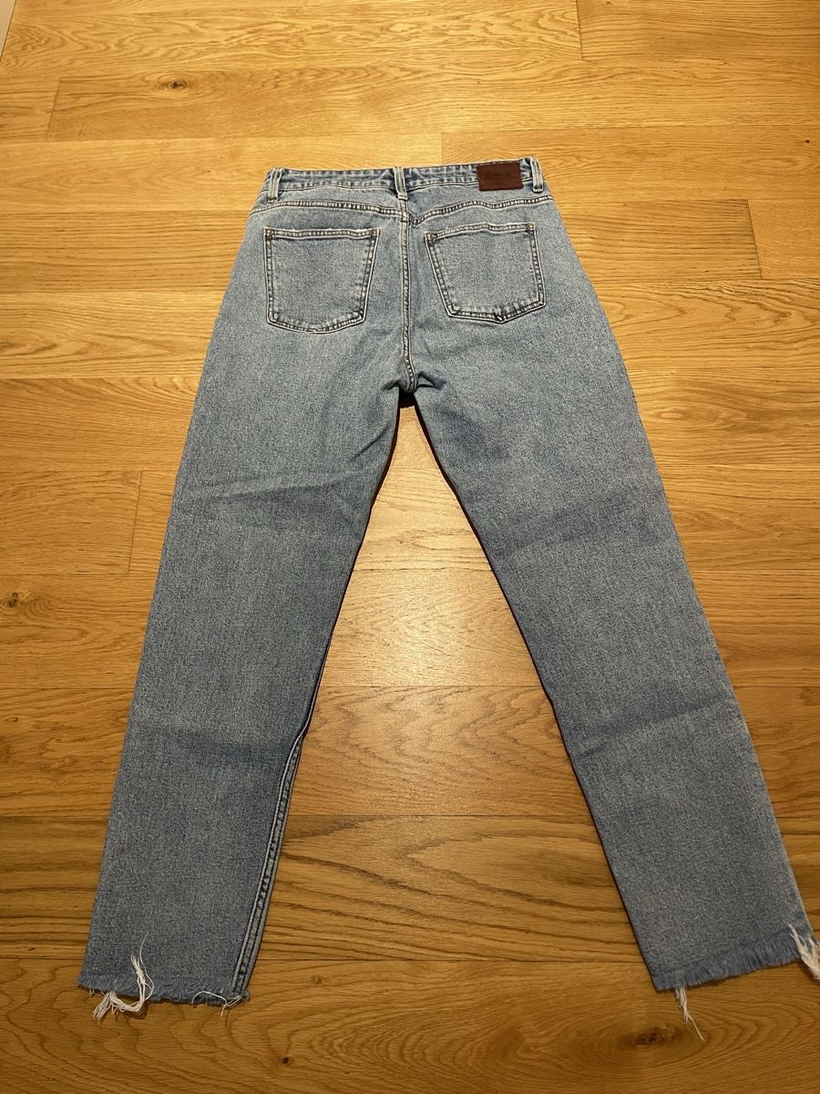 Only Jeans: Only Jeans Top Zustand mit straight leg – Usato da Bremgarten AG venduto da arl_8nbf 4