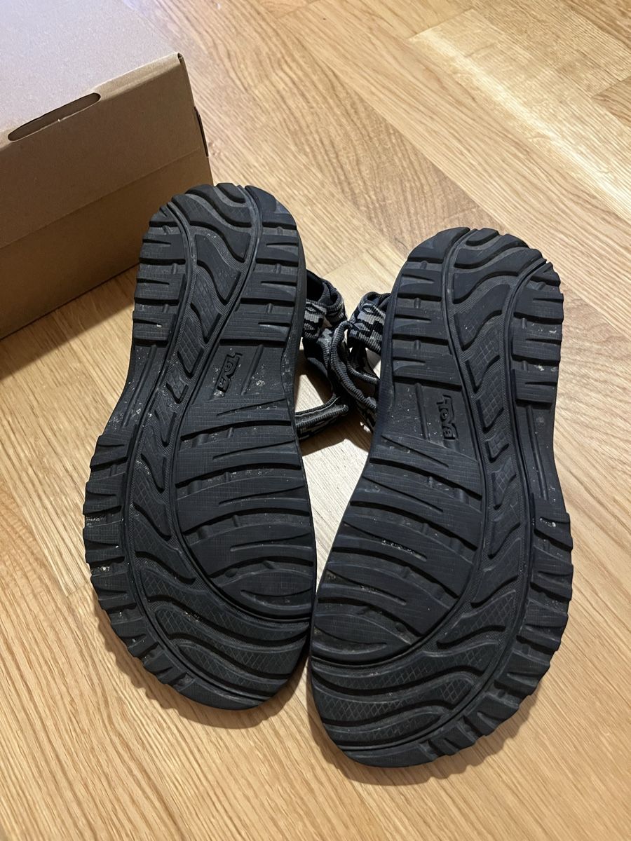 Teva Scarpe da donna: Teva sandales taille 40 – Usato da Fontaines NE venduto da madamezo 2