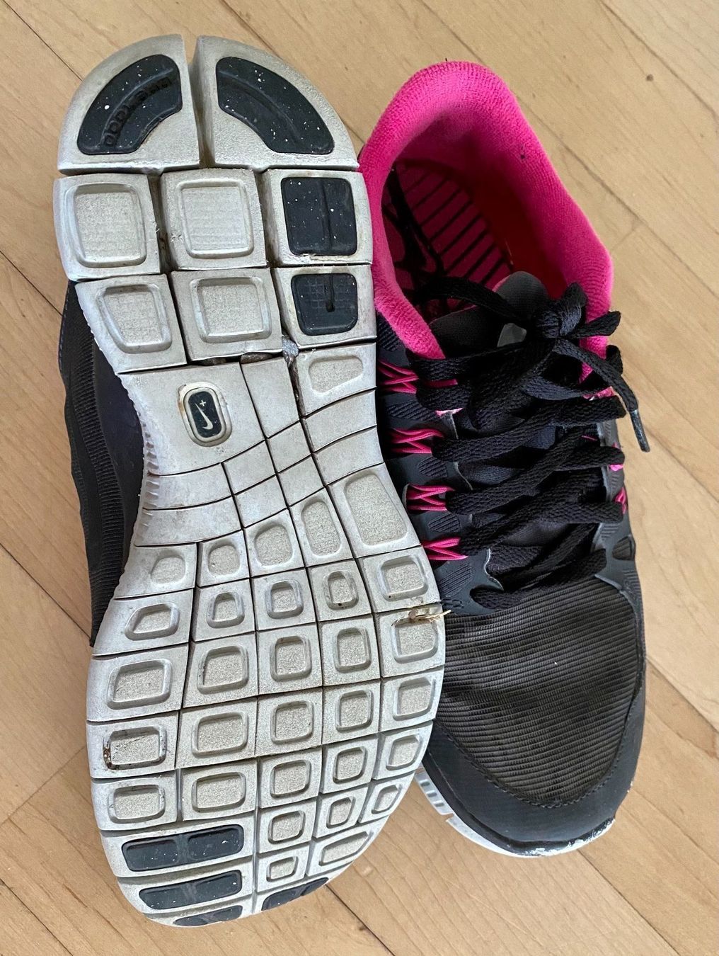 Nike Scarpe da donna: Turnschuh Nike / Gr 38 – Usato da Hergiswil NW venduto da Labello01 2