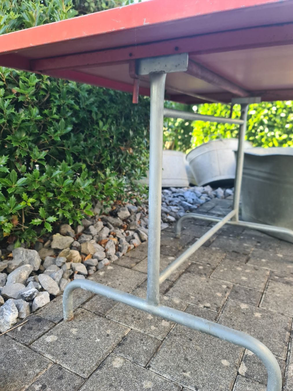 Bigla Tavoli: Blechtisch/Bigla/?/Gartentisch/Garten/Gartenmöbel/Tisch – Usato da Neukirch (Egnach) venduto da porejemplo 1