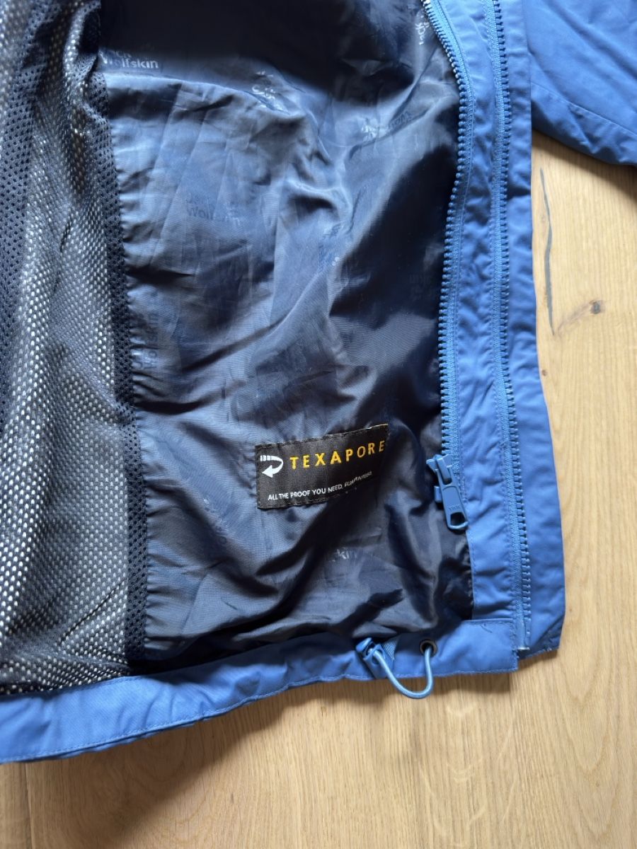 Jacken: Jack Wolfskin Jacke – Gebraucht aus Gamsen von Le_De 3