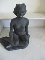 Skulptur sitzender Akt schwarzer Frau 31 cm 4,3 kg