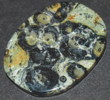 Cabochon L-8365 – Galaxy Jaspis 33x26mm 35 Karat