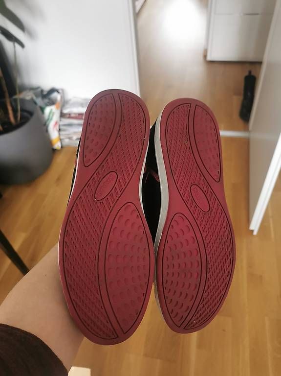 Scarpe da donna: Sneakers – Usato da St. Gallen venduto da sie_fz2d 1