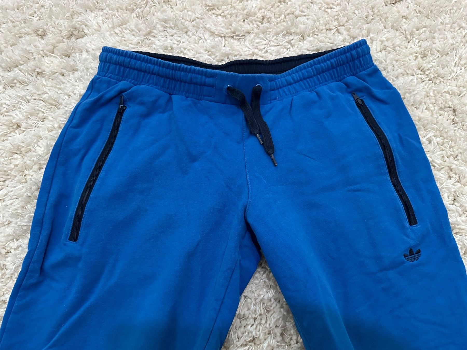 Adidas Pantaloni: Adidas Hose Gr.S – Usato da Bern venduto da BrandVilla 2