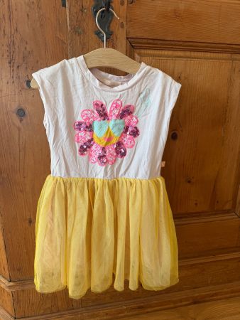 Mädchen Kleid Billieblush 😍 Grösse 108 top!