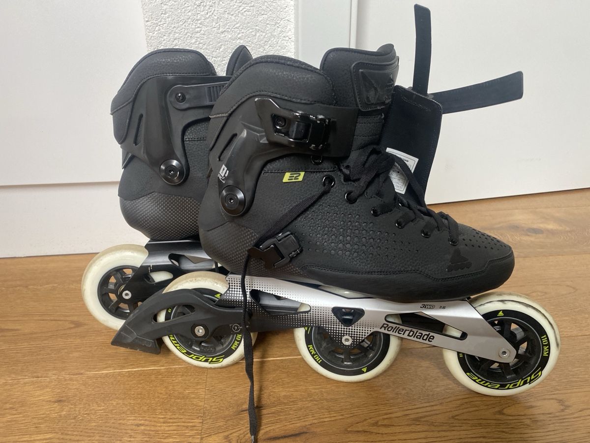 Pattini in linea & Pattini a rotelle: Rollerblade Macroblade 110 3WD, Top Zustand, Grösse 43 – Nuovo (secondo la descrizione) da Ammerzwil BE venduto da higgsboson02 1